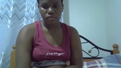 Snapshot of osoprettyebony chatting on September 25, 9:07 pm osoprettyebony online show from September 25, 9:07 pm