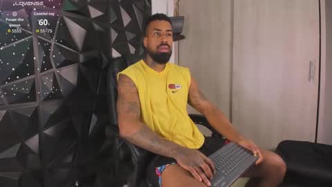 Snapshot of ostin_danielss chatting on September 19, 11:05 pm Ostin Daniels online show from September 19, 11:05 pm