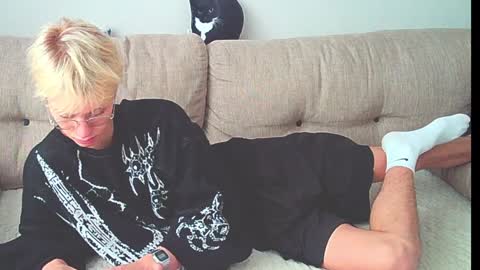 Ostin online show from December 9, 8:22 am