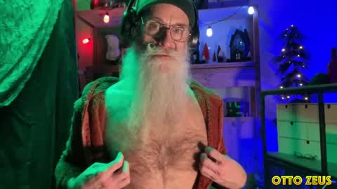 Snapshot of ottozeus chatting on December 2, 8:09 am Otto Zeus online show from December 2, 8:09 am