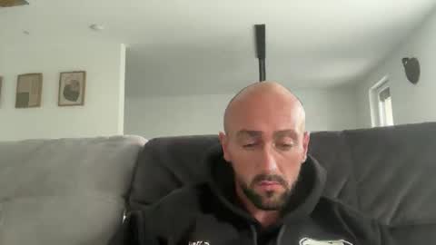 Snapshot of oxlade59 chatting on October 9, 3:54 pm oxlade59 online show from October 9, 3:54 pm