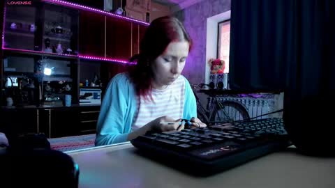 Ella online show from February 18, 12:39 pm