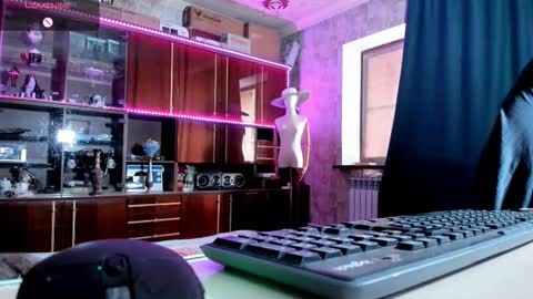 Ella online show from September 11, 6:57 am