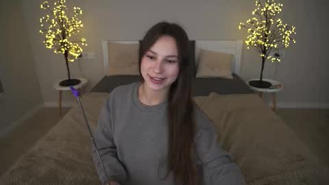 Paige online show from October 7, 1:19 pm