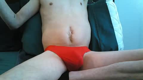 Snapshot of pale_atom chatting on December 30, 8:15 pm Atom online show from December 30, 8:15 pm