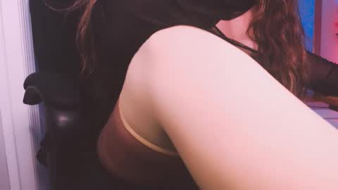 PAMELAFOX online show from December 4, 3:59 am