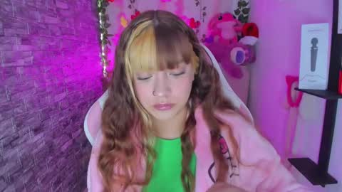 Snapshot of pamelajhonsom chatting on January 3, 2:30 pm pamelajhonsom online show from January 3, 2:30 pm