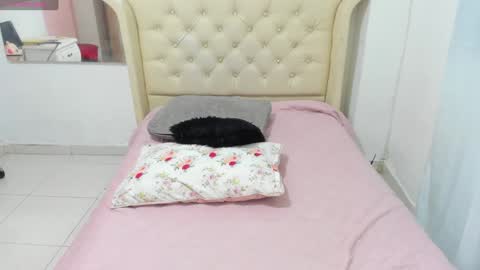 Pamela Villalobos online show from January 12, 8:14 pm