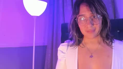 Snapshot of pandoracherry chatting on February 4, 6:36 am Pandora online show from February 4, 6:36 am