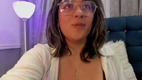 Snapshot of pandoracherry chatting on February 17, 9:13 am Pandora online show from February 17, 9:13 am