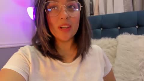 Snapshot of pandoracherry chatting on March 10, 3:01 am Pandora online show from March 10, 3:01 am