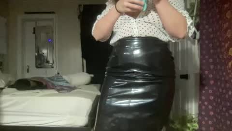 Pantiesofthefae online show from February 27, 12:21 am