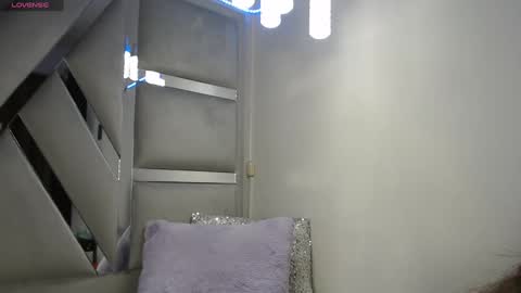 Paola Lyon online show from March 6, 12:30 pm