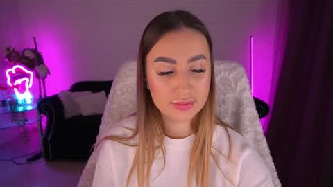 Lia online show from December 22, 1:55 pm