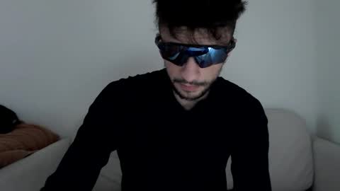 Snapshot of papijakey chatting on December 3, 8:06 pm -- New Videos Down Below online show from December 3, 8:06 pm