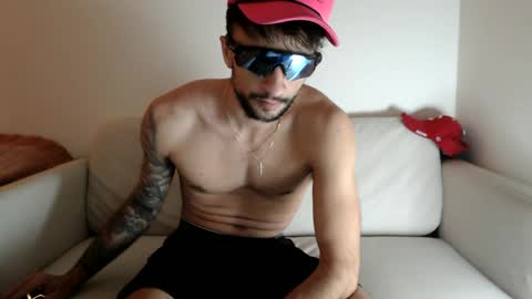 Snapshot of papijakey chatting on December 9, 5:07 am -- New Videos Down Below online show from December 9, 5:07 am