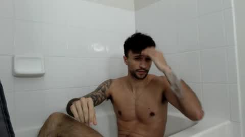 Snapshot of papijakey chatting on December 17, 7:18 am -- New Videos Down Below online show from December 17, 7:18 am