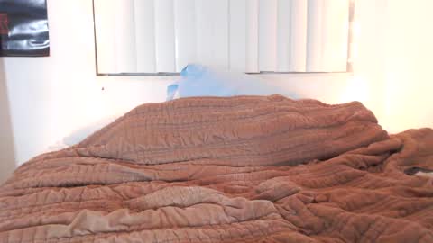 Snapshot of papijakey chatting on February 14, 7:07 am -- New Videos Down Below online show from February 14, 7:07 am