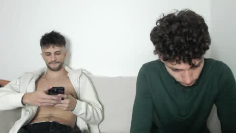 Snapshot of papijakey chatting on February 16, 6:10 am -- New Videos Down Below online show from February 16, 6:10 am