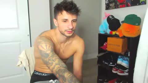 Snapshot of papijakey chatting on September 17, 3:08 am -- New Videos Down Below online show from September 17, 3:08 am