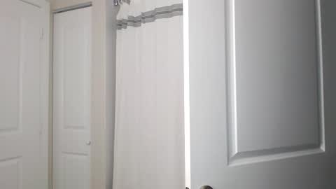 Snapshot of papijakey chatting on October 1, 2:50 am -- New Videos Down Below online show from October 1, 2:50 am