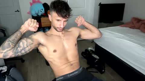 Snapshot of papijakey chatting on November 1, 4:03 am -- New Videos Down Below online show from November 1, 4:03 am