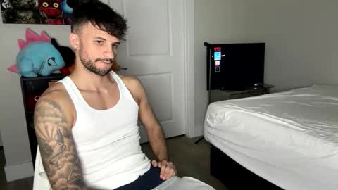 Snapshot of papijakey chatting on November 5, 2:33 am -- New Videos Down Below online show from November 5, 2:33 am