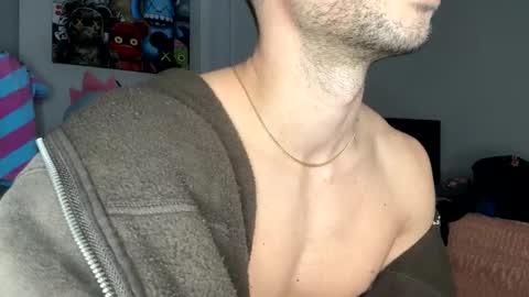 Snapshot of papijakey chatting on November 12, 12:33 am -- New Videos Down Below online show from November 12, 12:33 am