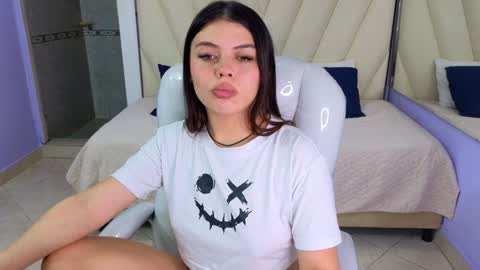 Amy and my doll online show from December 22, 7:00 am