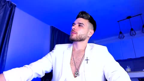 Paris online show from December 25, 2:14 am