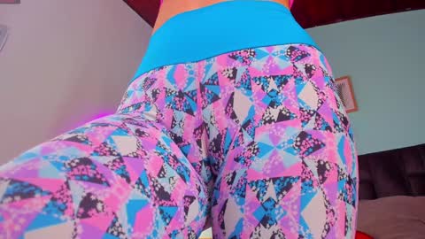 Snapshot of parisfox_ chatting on January 25, 7:39 pm PARIS online show from January 25, 7:39 pm