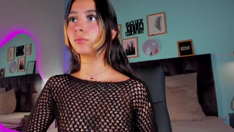 Snapshot of parisfox_ chatting on January 28, 10:45 pm PARIS online show from January 28, 10:45 pm