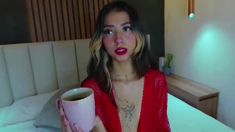 Snapshot of parisfox_ chatting on February 12, 11:41 pm PARIS online show from February 12, 11:41 pm