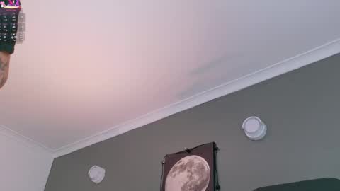 Snapshot of parisfox_ chatting on September 17, 11:34 am PARIS online show from September 17, 11:34 am