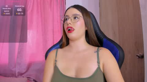 Snapshot of parisshayk chatting on November 28, 6:54 pm Paris online show from November 28, 6:54 pm