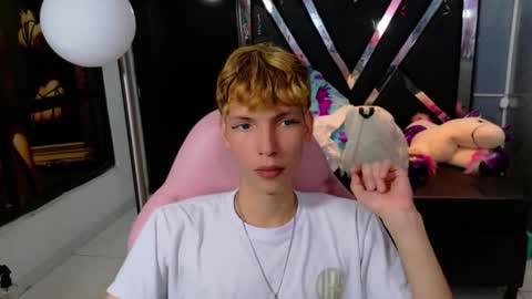 park_jimin1 online show from September 22, 12:07 pm