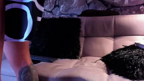 parker lavine online show from December 8, 4:35 am