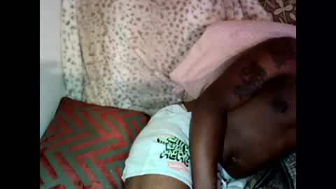 Snapshot of parlaytellio chatting on December 8, 4:25 am Parlay Tellio online show from December 8, 4:25 am