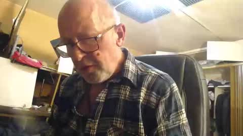 Snapshot of pascal88881 chatting on December 23, 8:47 pm pascal88881 online show from December 23, 8:47 pm