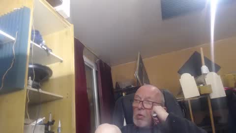 Snapshot of pascal88881 chatting on December 25, 11:10 pm pascal88881 online show from December 25, 11:10 pm