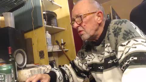 Snapshot of pascal88881 chatting on January 4, 5:16 pm pascal88881 online show from January 4, 5:16 pm