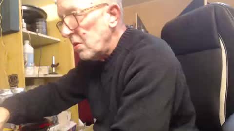 Snapshot of pascal88881 chatting on January 5, 5:20 pm pascal88881 online show from January 5, 5:20 pm