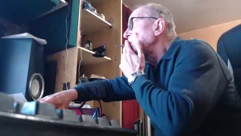 Snapshot of pascal88881 chatting on November 3, 1:56 pm pascal88881 online show from November 3, 1:56 pm