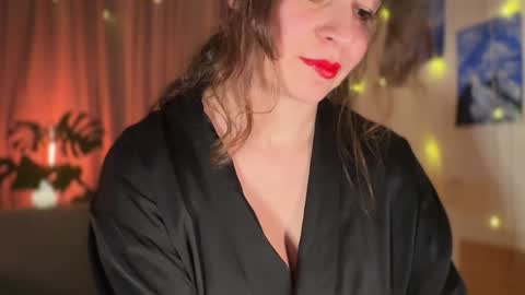 Snapshot of passionessa chatting on January 14, 7:21 pm Call me Miss Alice Careful Passion Queen online show from January 14, 7:21 pm