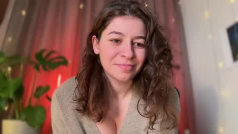 Snapshot of passionessa chatting on February 26, 11:41 am Call me Miss Alice Careful Passion Queen online show from February 26, 11:41 am