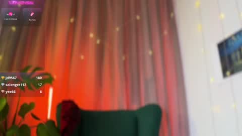 Snapshot of passionessa chatting on February 26, 2:46 pm Call me Miss Alice Careful Passion Queen online show from February 26, 2:46 pm