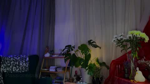 Snapshot of passionessa chatting on December 2, 11:04 am Call me Miss Alice Careful Passion Queen online show from December 2, 11:04 am