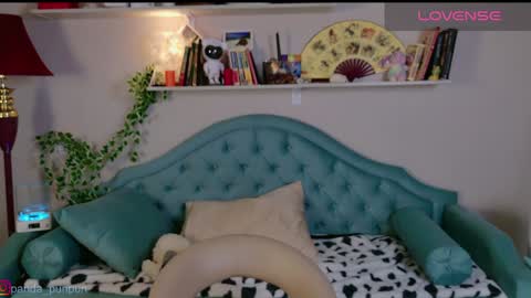 Snapshot of pathos_of_things chatting on December 10, 11:11 am off - Tuesday and wednesdayfriday online show from December 10, 11:11 am