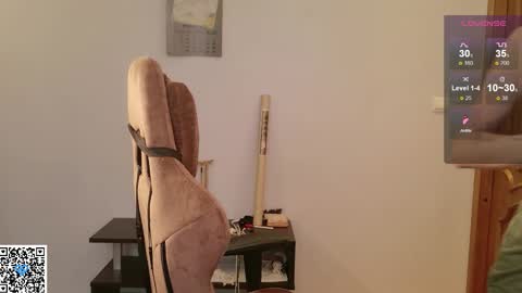 Snapshot of pathos_of_things chatting on October 25, 11:29 am off - Tuesday and wednesdayfriday online show from October 25, 11:29 am