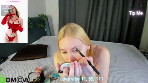 patr1cia_hart online show from November 4, 12:43 am